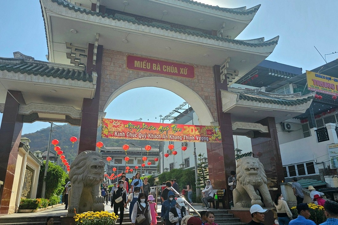 Chùa Bà Châu Đốc Đường đi chùa Bà Châu Đốc An Giang