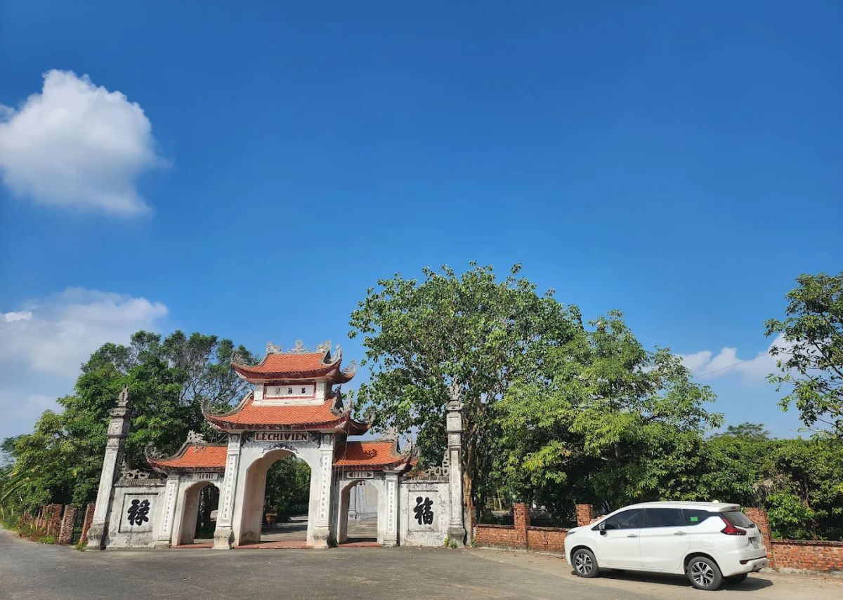 Ghé thăm khu di tích Lệ Chi Viên