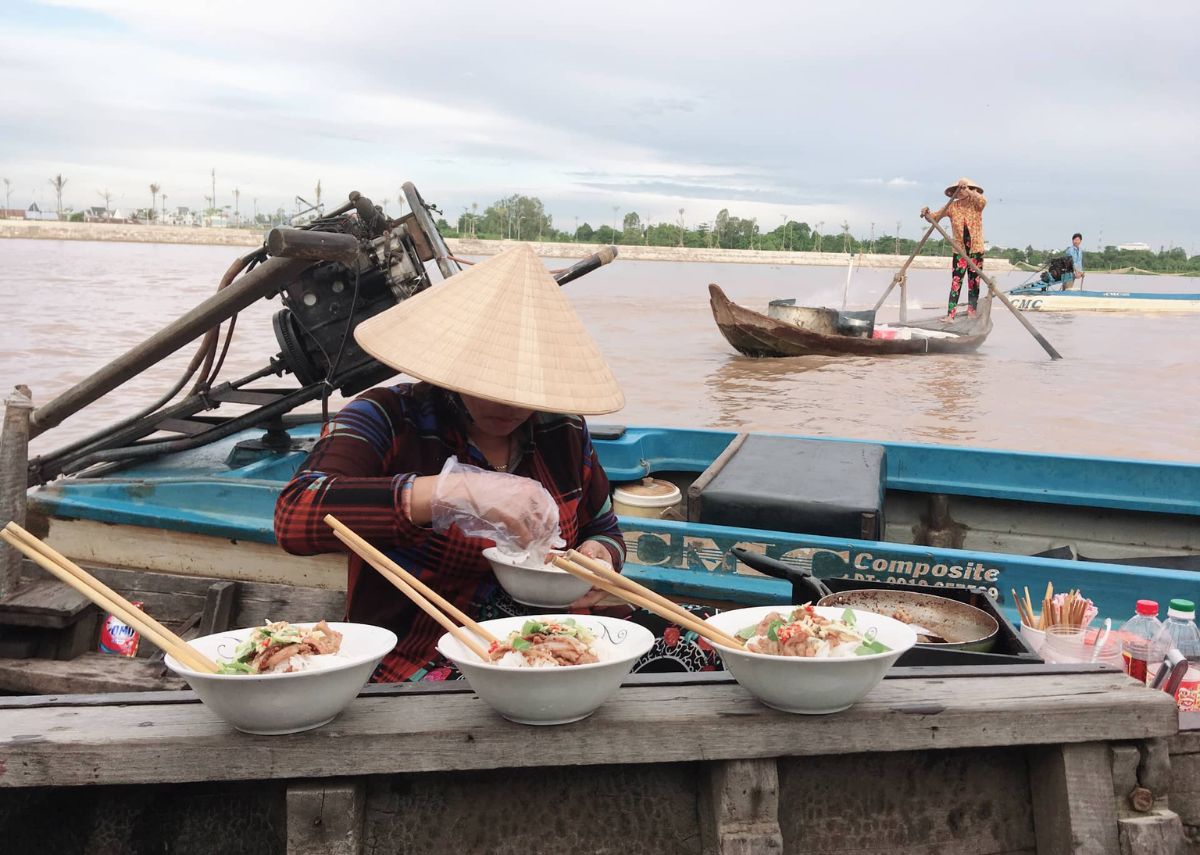 Lưu ý khi đến chợ nổi Long Xuyên