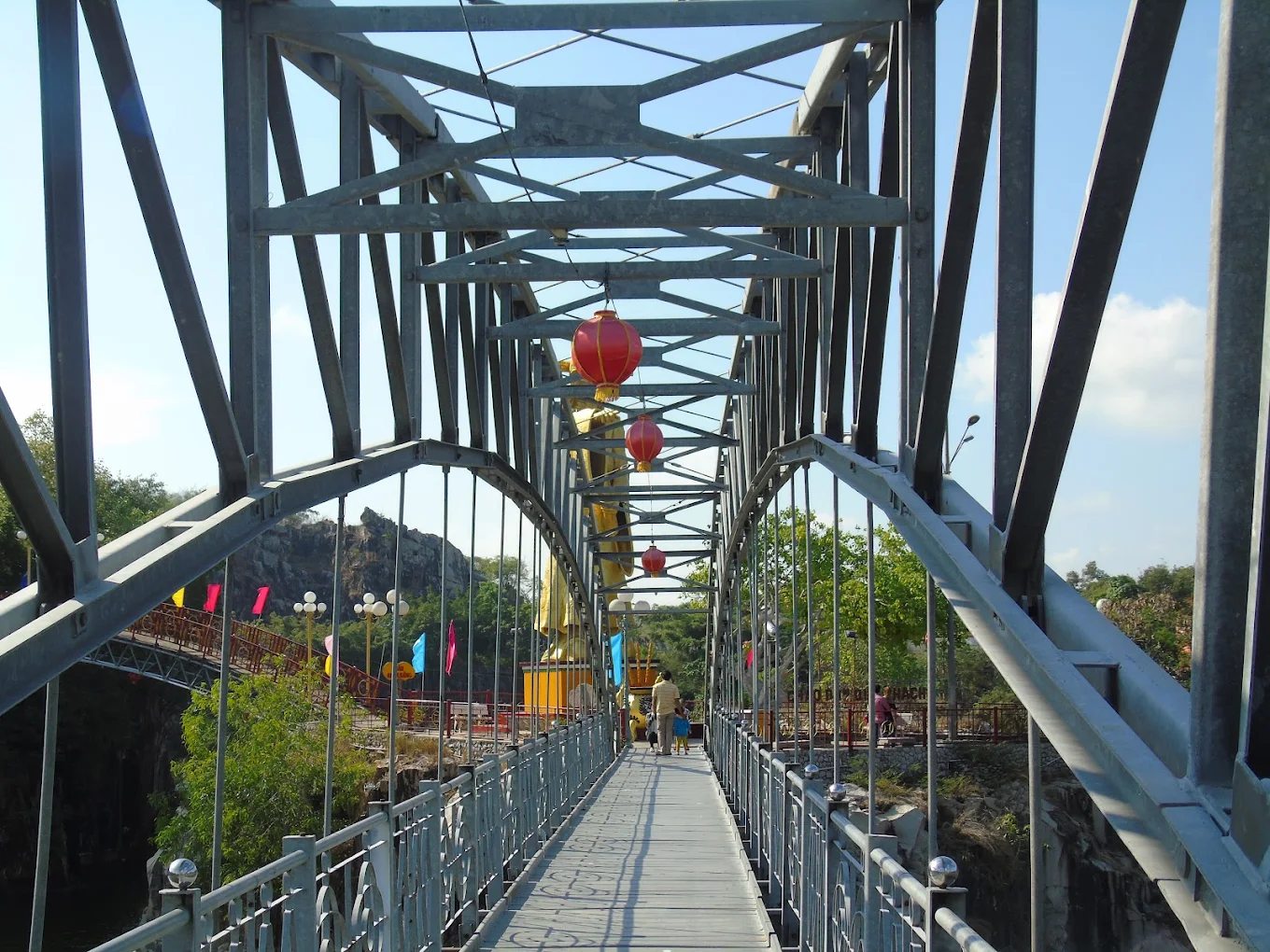 Lưu ý đi khu du lịch Núi Sập