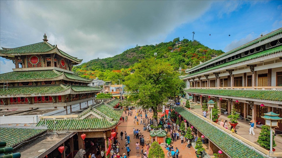 Miếu Bà Chúa Xứ núi Sam