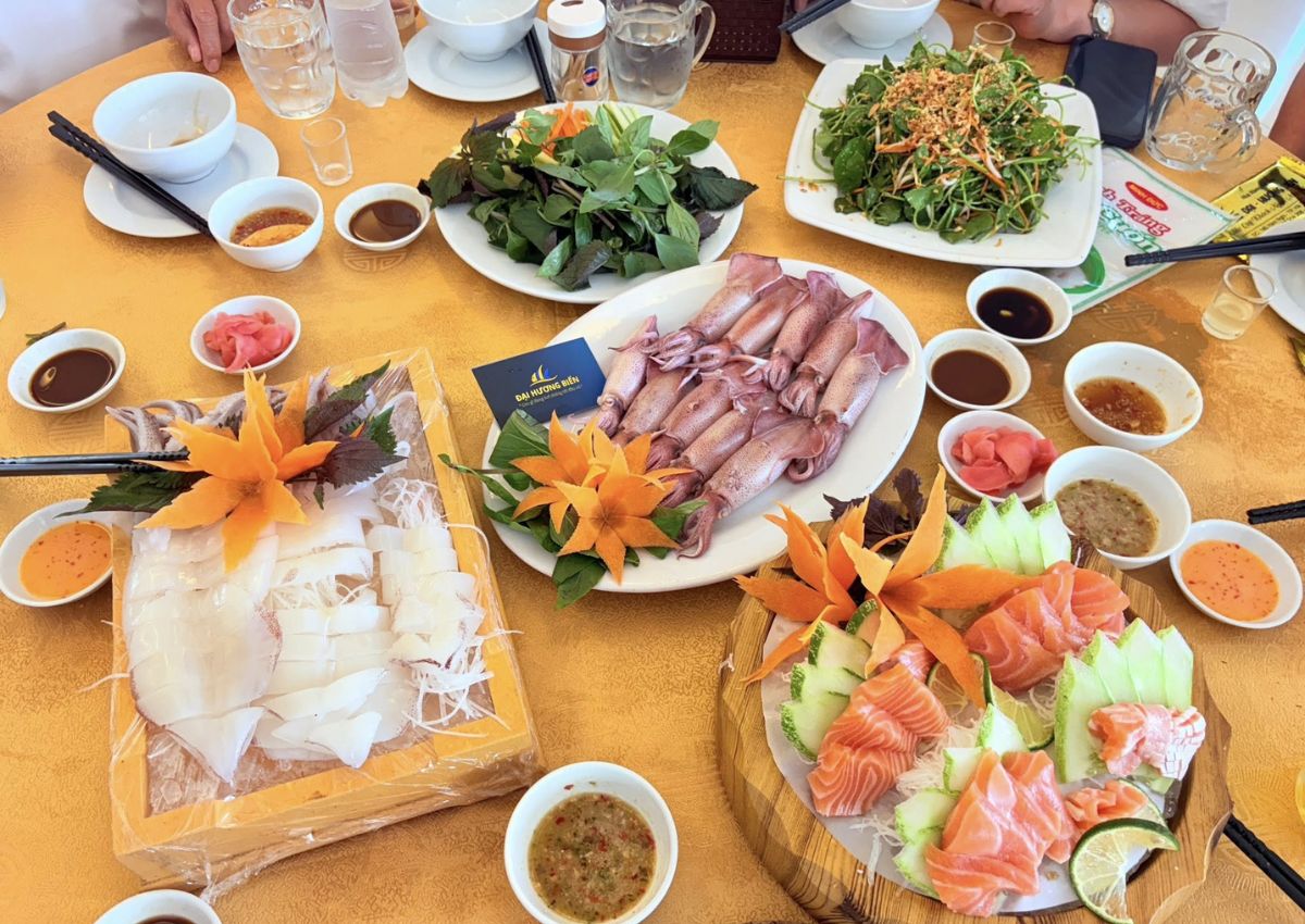 Hải sản Hà Tĩnh Nhà hàng Đại Hương Biển Hà Tĩnh