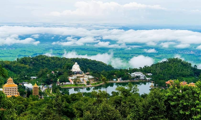 Sự tích núi Cấm