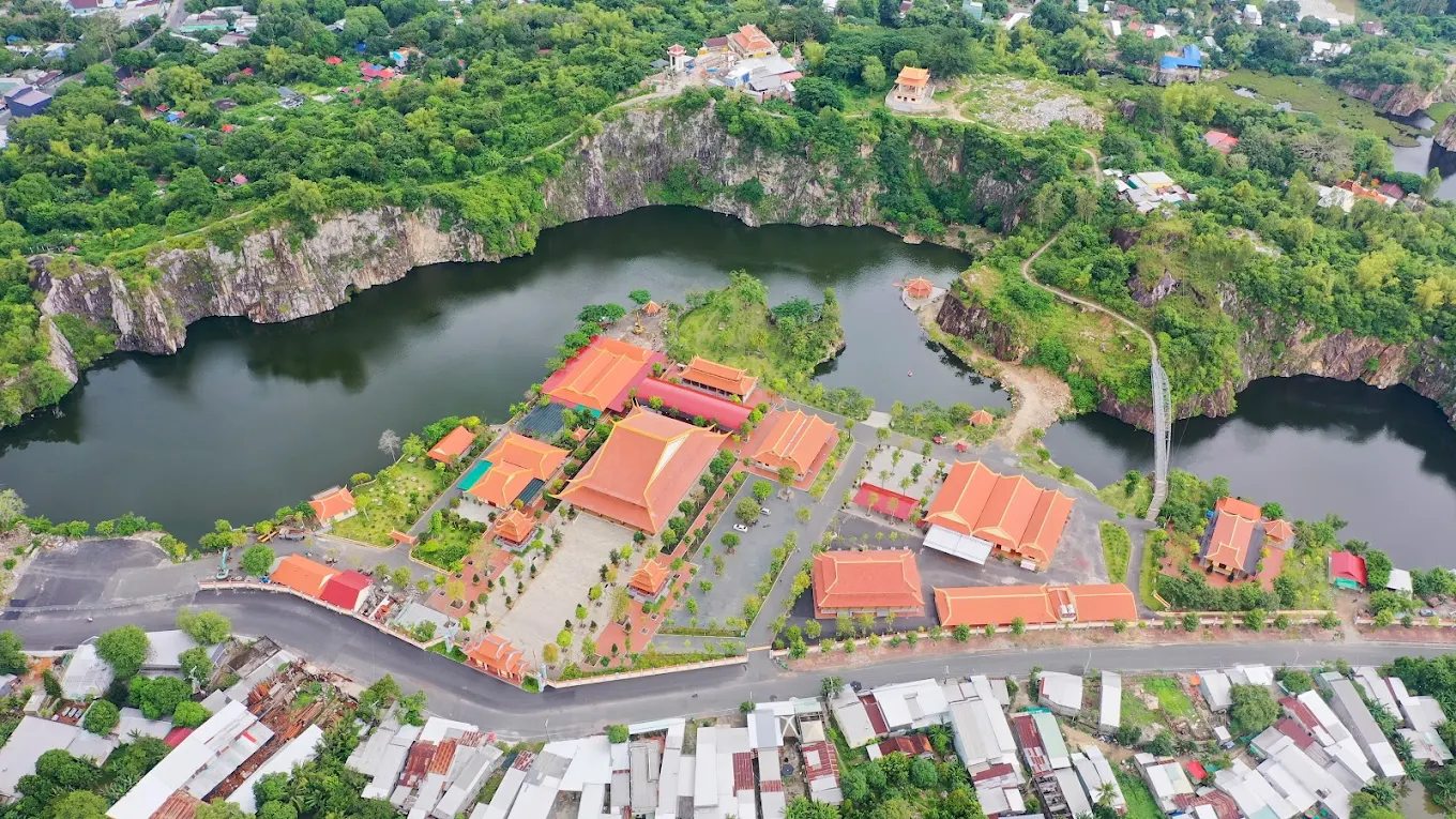 Toàn cảnh Thiền viện Trúc Lâm An Giang