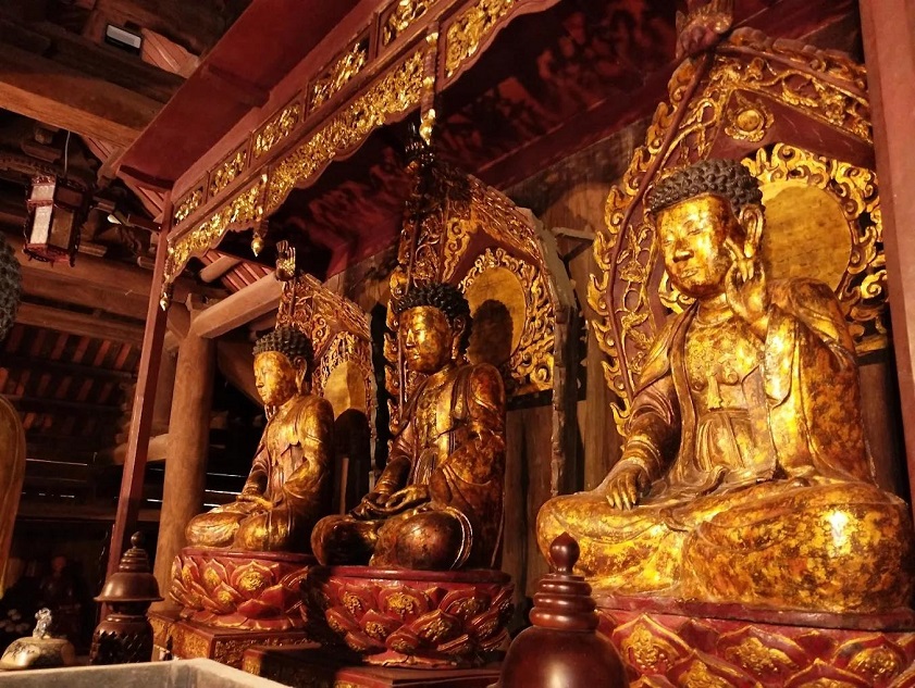 Bộ tượng Phật Tam Thế chùa Bút Tháp