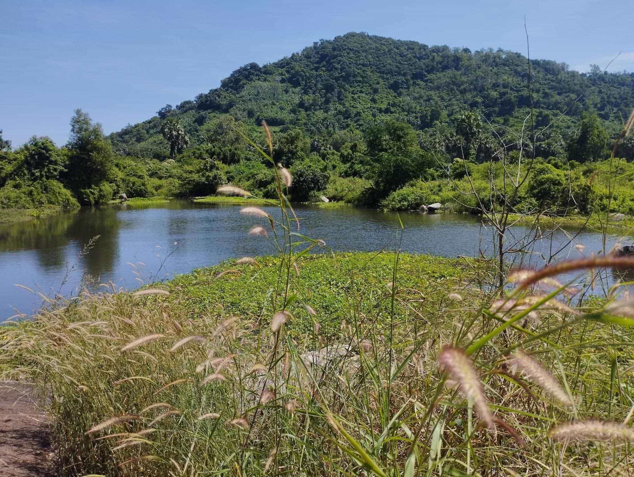 Vẻ đẹp hồ Latina An Giang