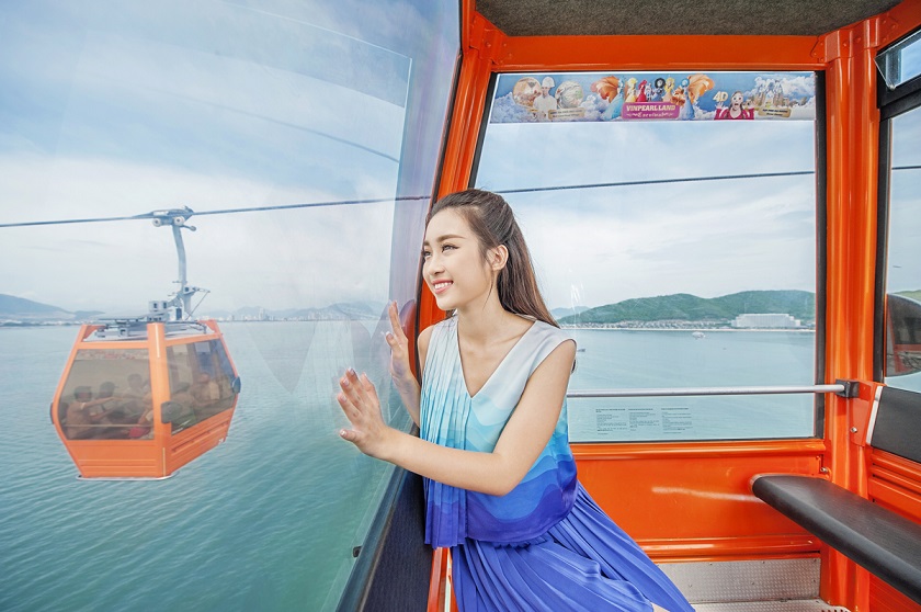 Where to go for 5 days from Singapore Take a sea crossing cable car to VinWonders Nha Trang