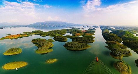 Thac Ba Lake (Lao Cai): The emerald pearl of the northwest