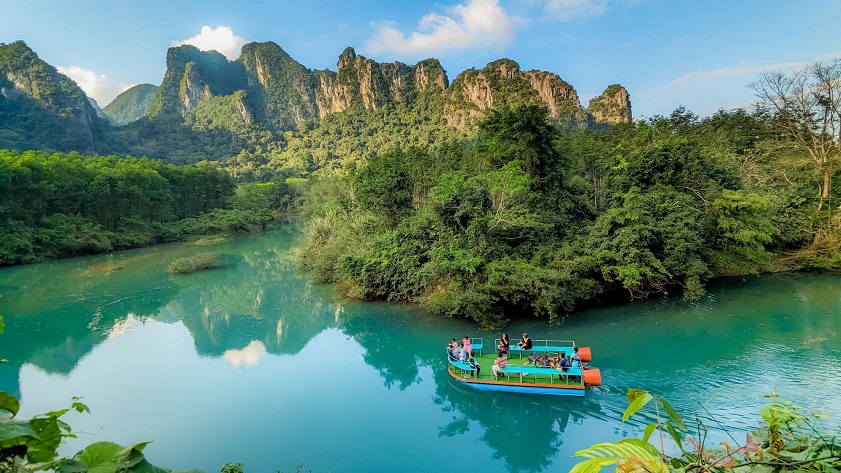 Vietnam in December amazes visitors with breathtaking landscapes