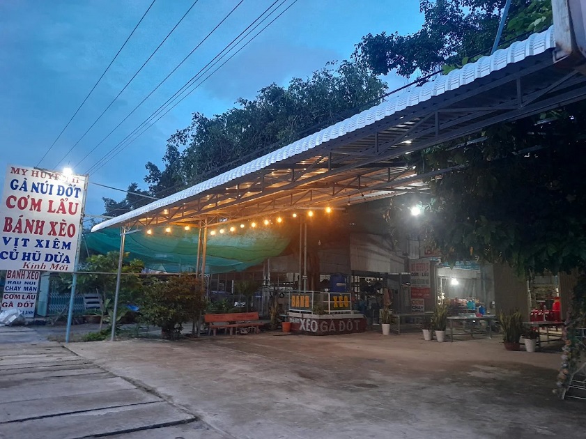 Bánh xèo Mỹ Huyền 2 núi Cấm