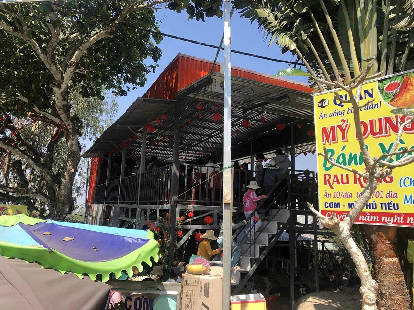 Bánh xèo núi Cấm Mỹ Dung