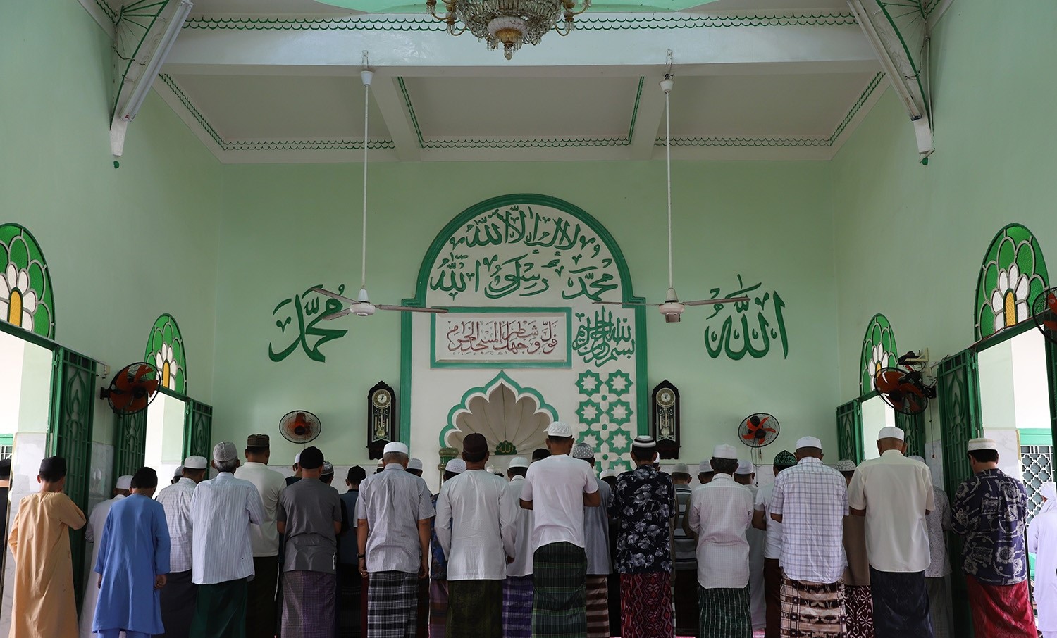 Thánh đường Masjid Jamiul Azhar Bên trong thánh đường Masjid Jamiul Azhar