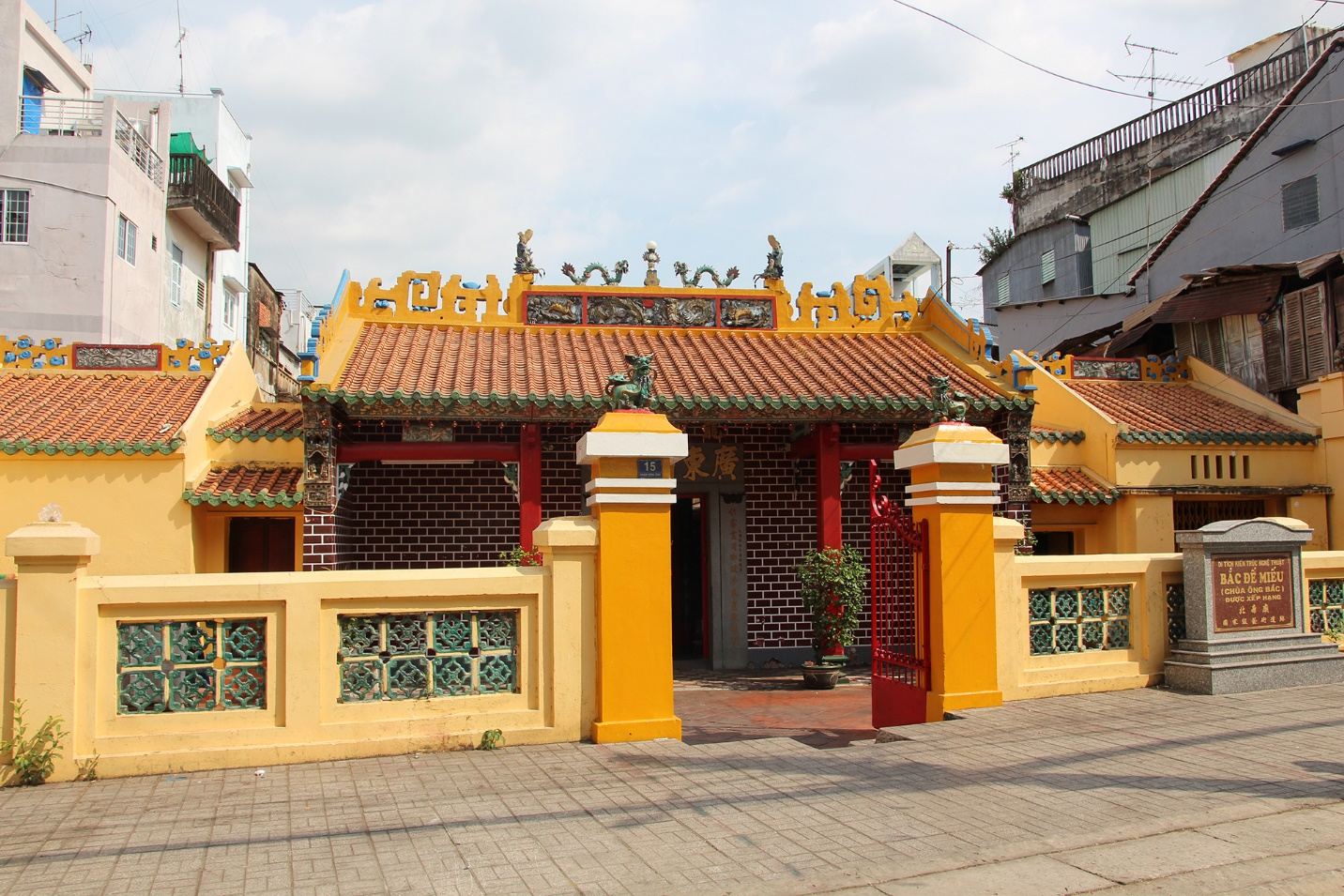 Du lịch Long Xuyên chùa Ông Bắc 