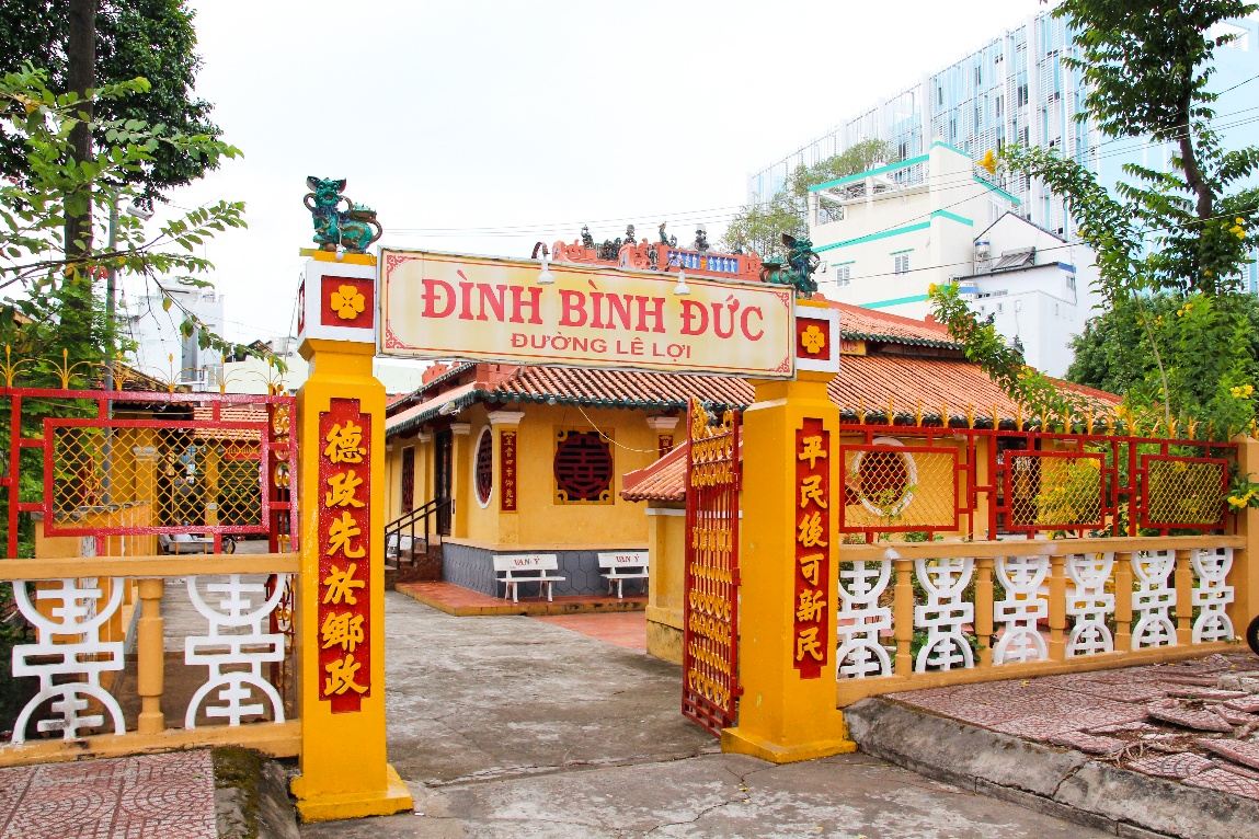 Du lịch Long Xuyên đình Bình Đức