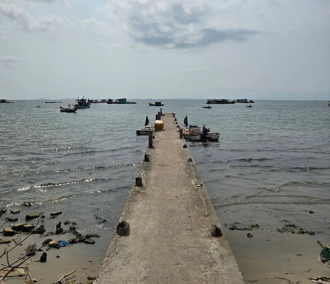 Đường đi làng chài Rạch Tràm