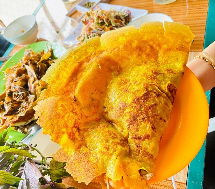 Bánh xèo núi Cấm Xuyến Đỉnh