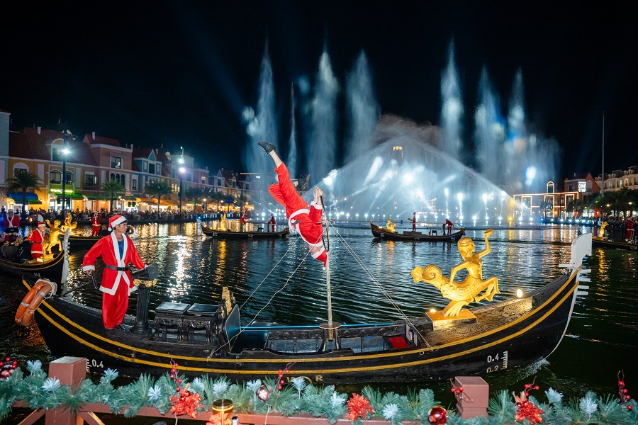 Grand World lung linh về đêm