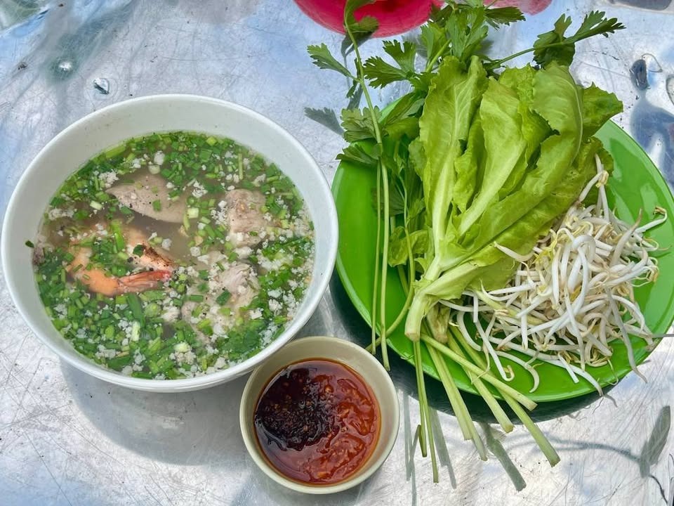 Quán hủ tiếu Nam Vang Út Sỹ Châu Đốc