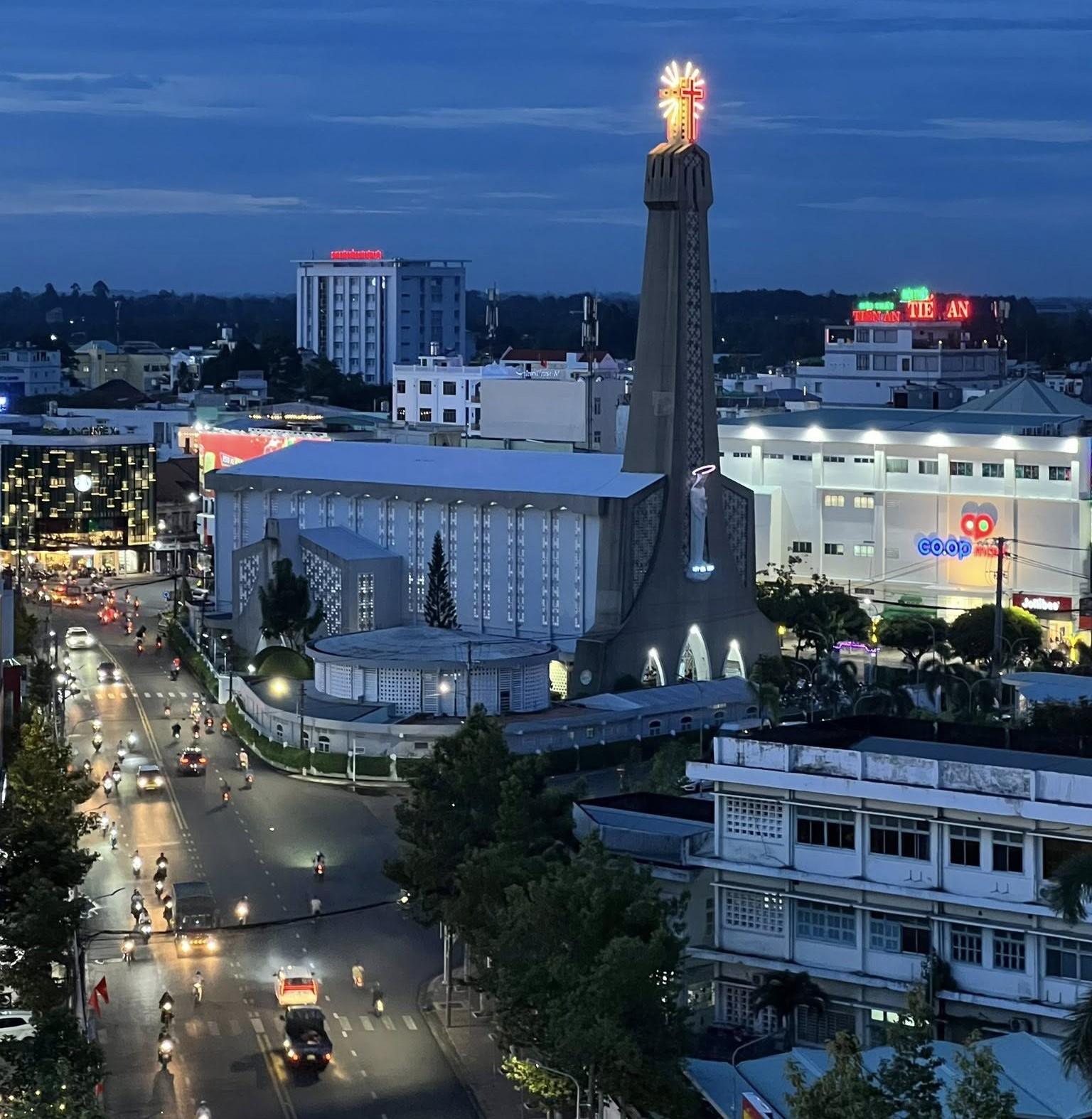 Nhà thờ Chánh tòa Long Xuyên