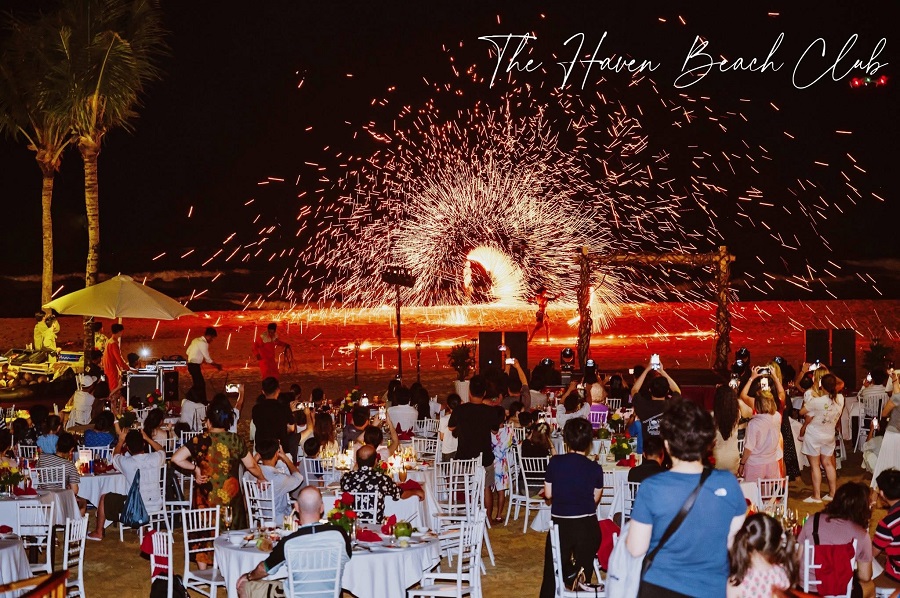 the heaven beach club