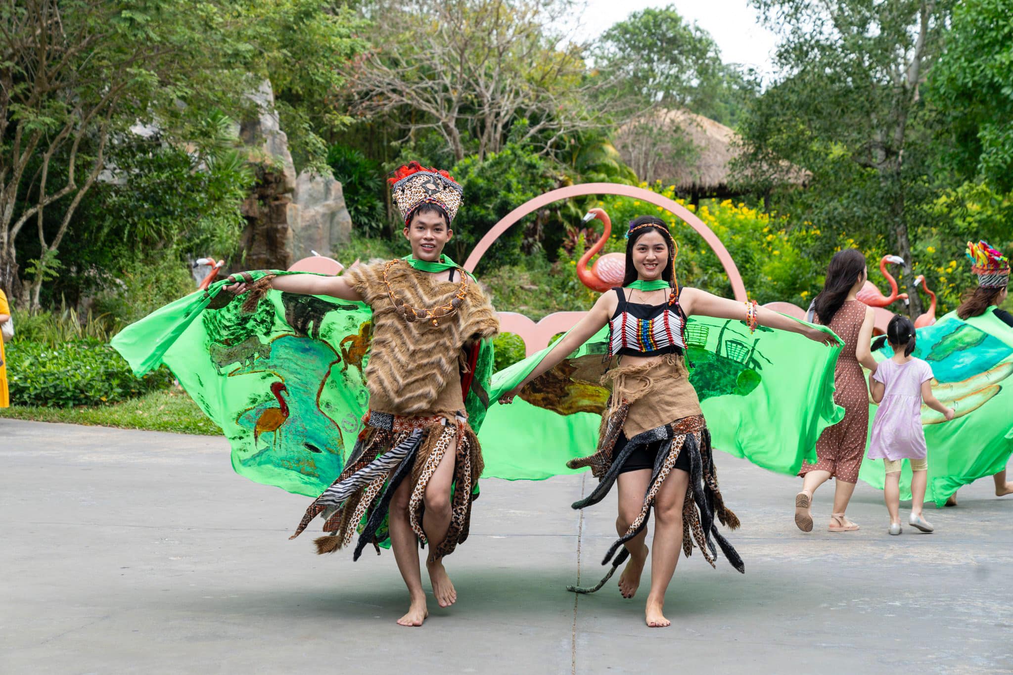 Thưởng thức show diễn hấp dẫn tại Vinpearl Safari Phú Quốc