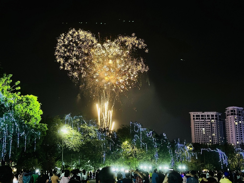 ban phao hoa sai gon tet duong 2026 ban phao hoa sai gon tet duong 2026