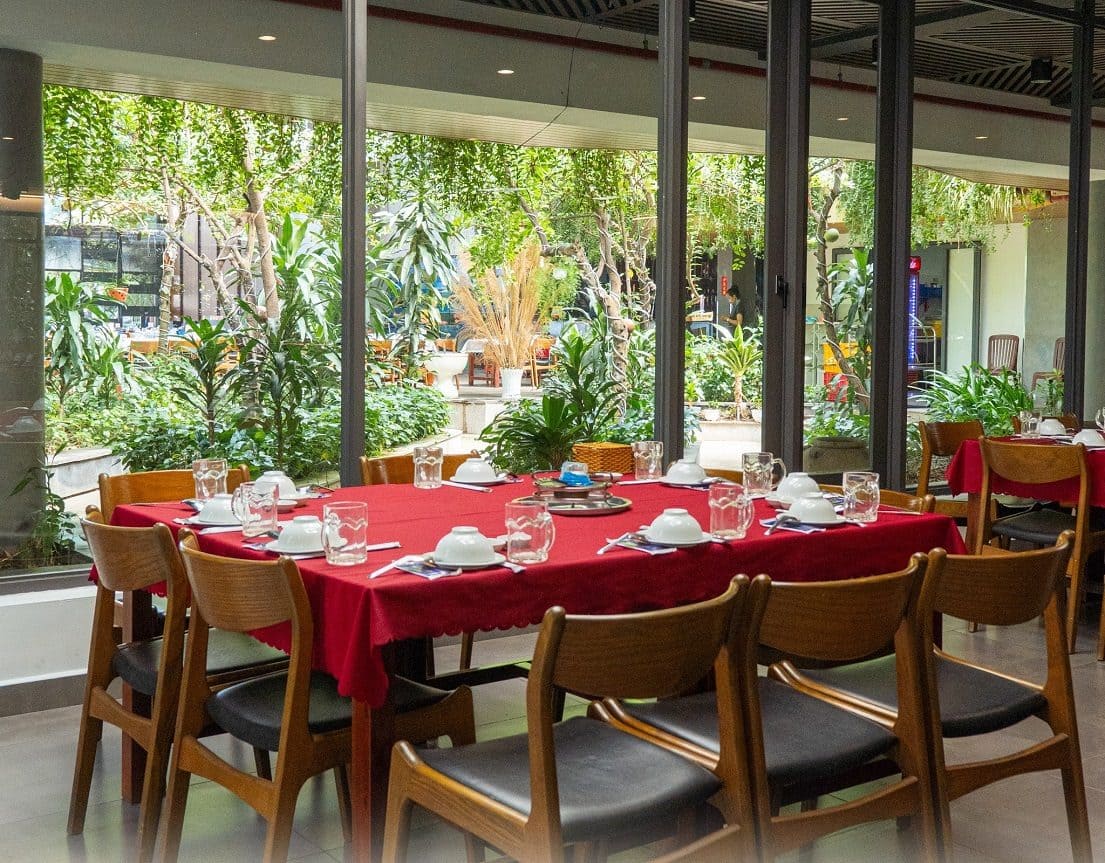 Nhà hàng hải sản Phú Quốc Nhà hàng hải sản Phú Quốc Hạnh Nhung Luxury