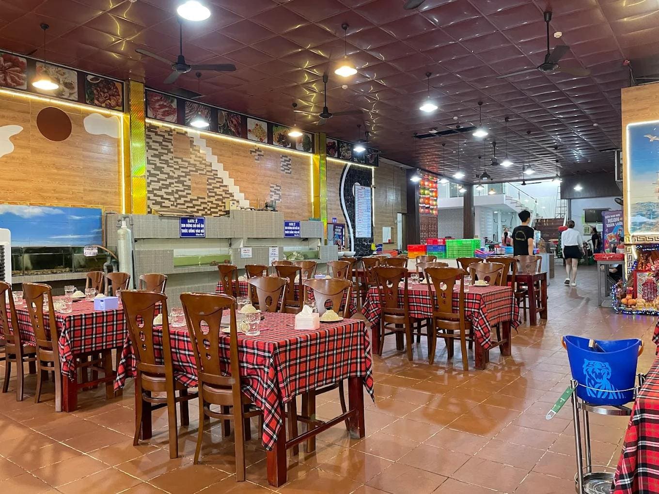 Nhà hàng hải sản Phú Quốc Nhà hàng hải sản Phú Quốc Ra Khơi