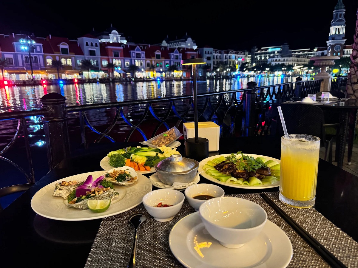 Nhà hàng hải sản Phú Quốc Nhà hàng Vua Hải Sản Phú Quốc