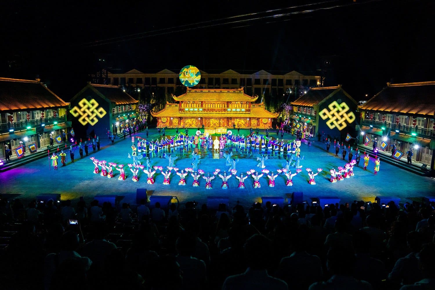 Nên đi Nam đảo hay Bắc đảo Phú Quốc Show Tinh hoa Việt Nam