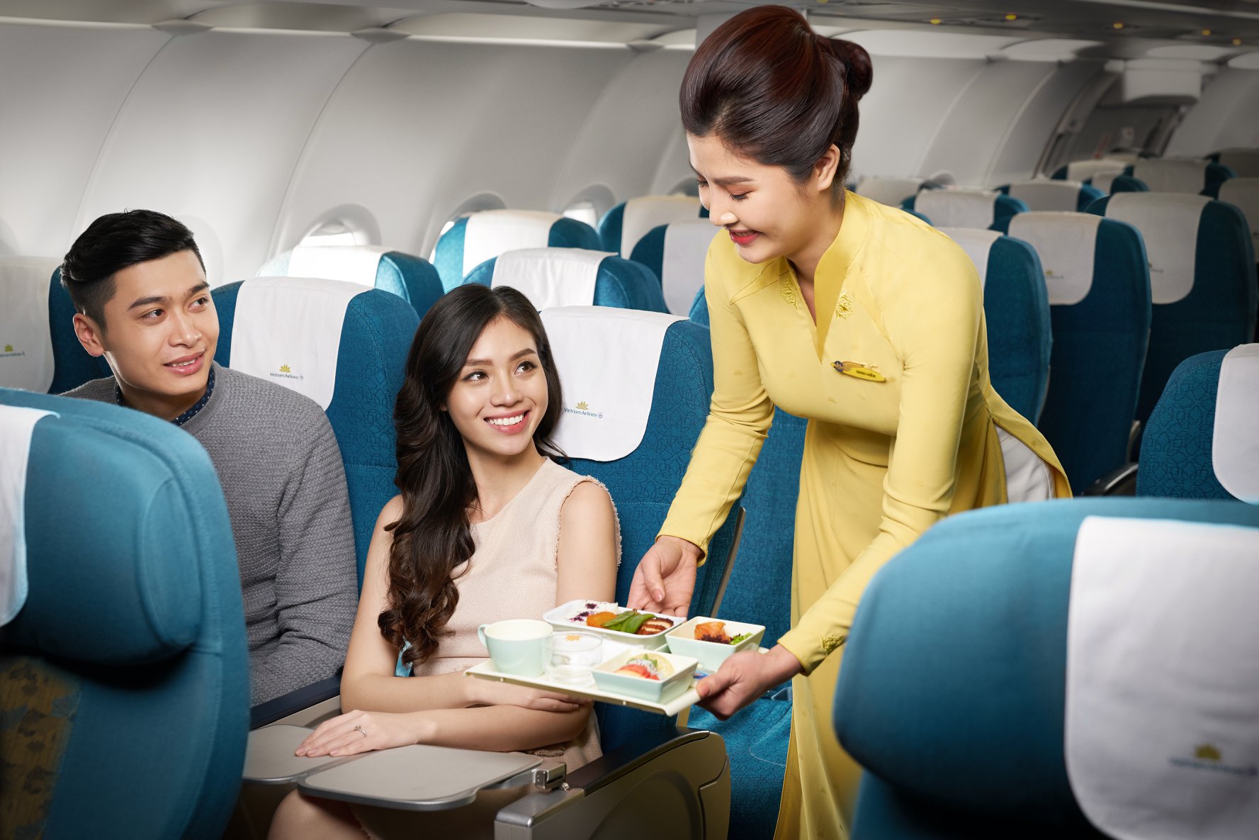 phí đổi tên vé máy bay Vietnam Airlines