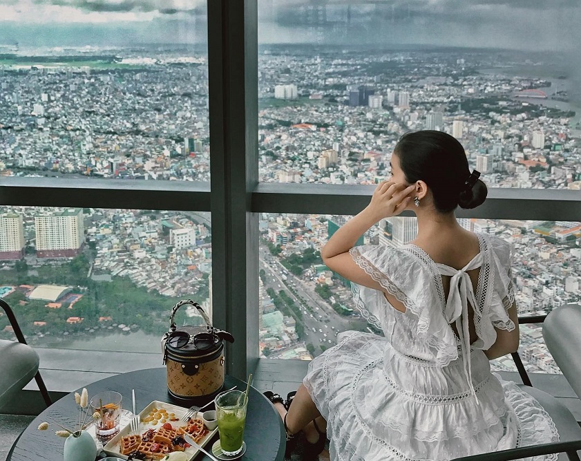8/3 nên đi đâu chơi ở Sài Gòn Nhiều du khách du lịch Sài Gòn lựa chọn đến với tòa nhà Landmark 81