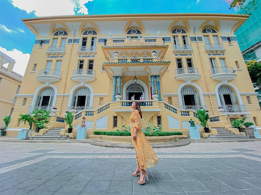 8/3 nên đi đâu chơi ở Sài Gòn Bảo tàng Mỹ thuật cũng là một trong những địa điểm “sống ảo” đẹp ngày 8/3