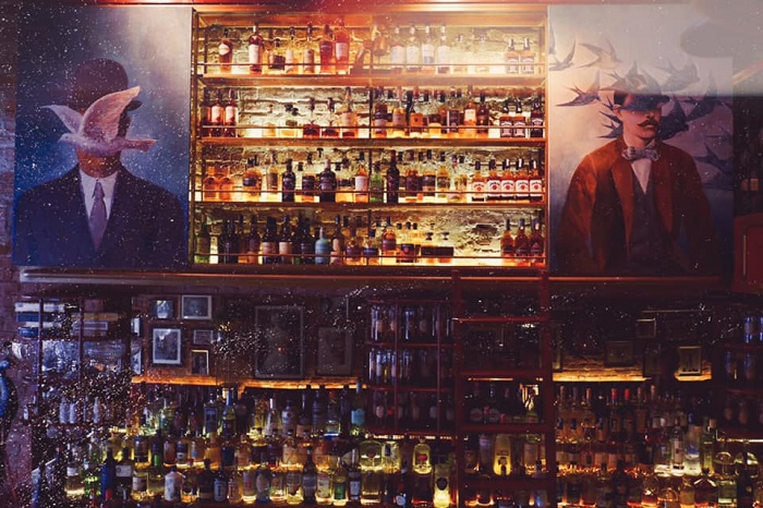 Cocktail bars in Hanoi The classic atmosphere at Polite & Co