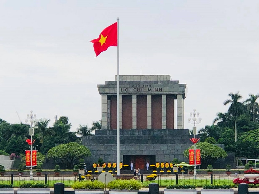 Ho Chi Minh Mausoleum is an unmissable attraction in any Hanoi 4 days 3 nights itinerary (Source: Collected)