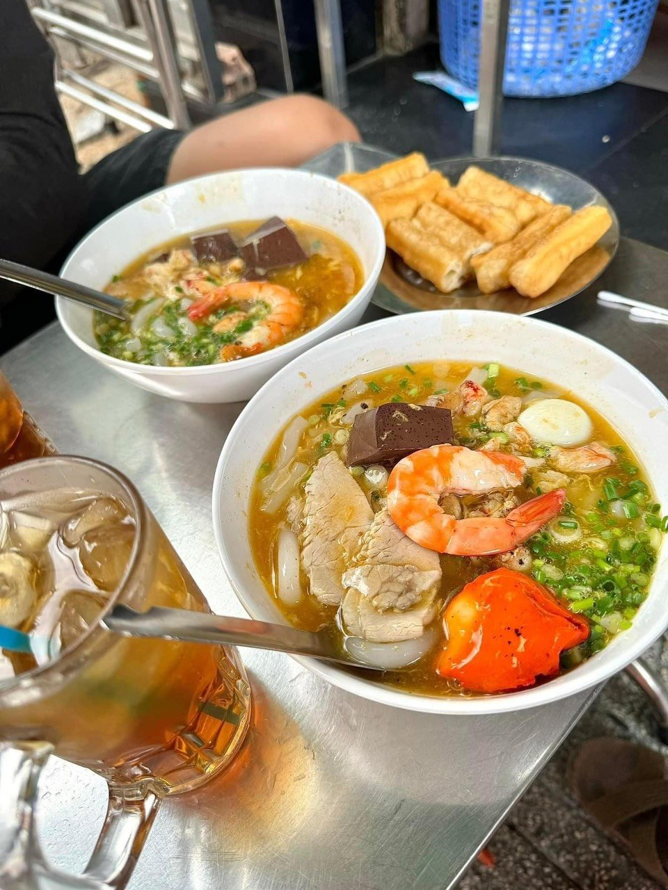 Banh canh is a delicious choice for dinner in Ho Chi Minh City