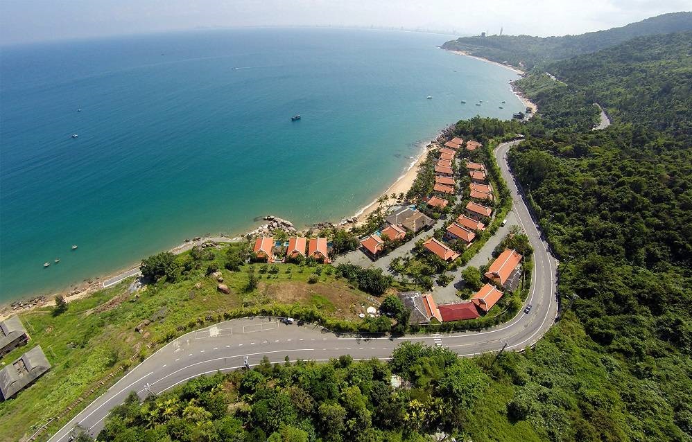 Tien Sa Port to Hoi An by car Beautiful scenery on the way to Hoi An