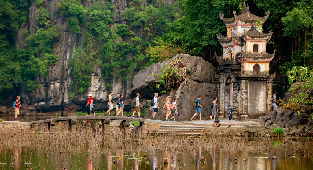 Bich Dong Pagoda is a popular tourist hotspot in Ninh Binh