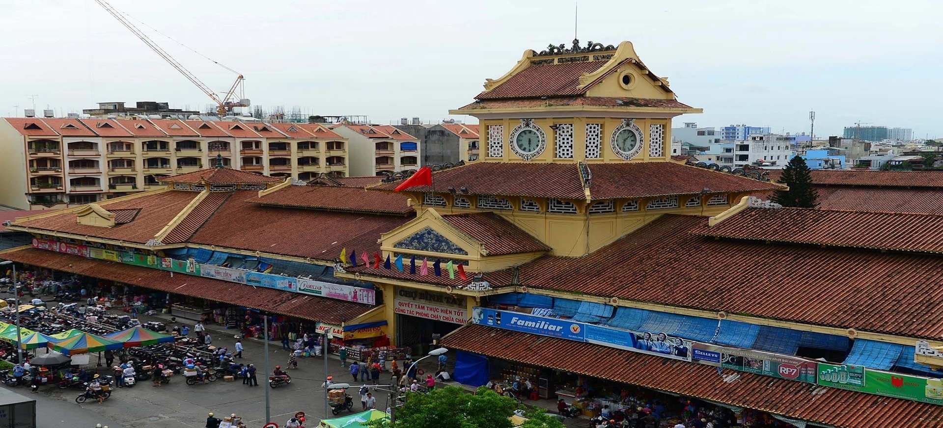 Binh Tay Market