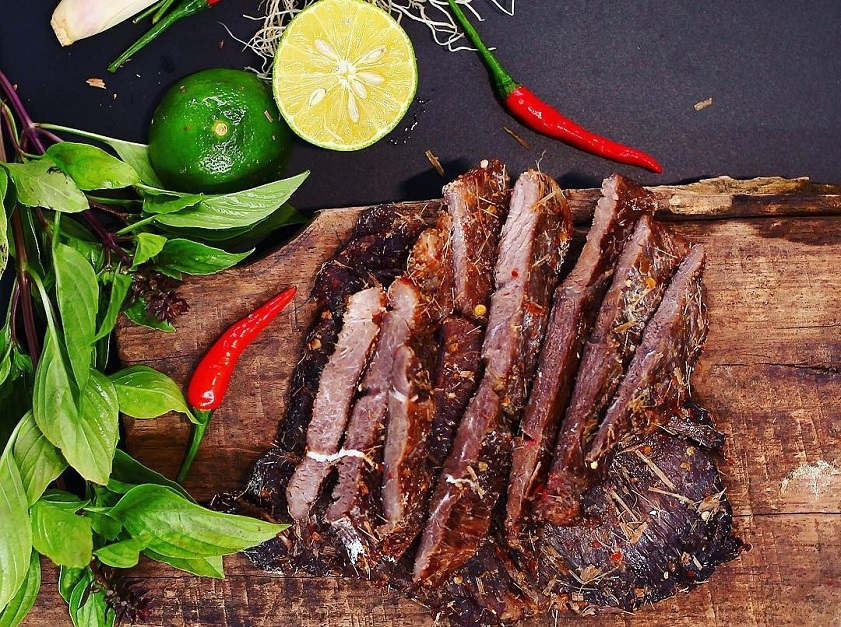 Bo mot nang (sun-dried beef)