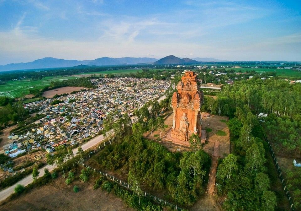 An Nhon Binh Dinh Canh Tien Tower