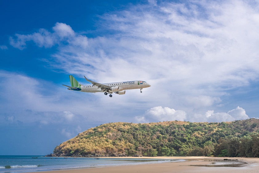 Capture the plane's touchdown moment in Con Dao Island