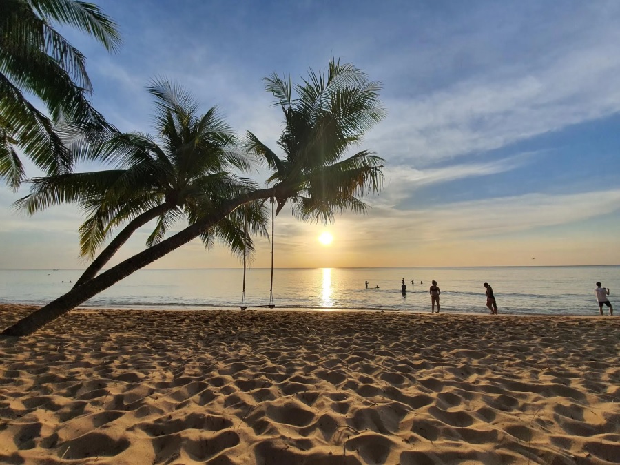 Da Nang to Phu Quoc Exploring Phu Quoc after visiting Da Nang is a good traveling plan in Vietnam