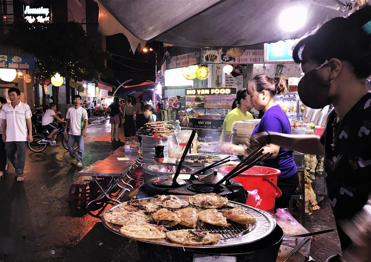 Enjoy a world of street food at Quy Nhon Night Market
