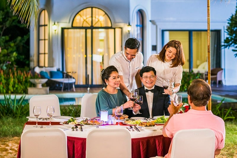 Enjoying a meal together is a popular way to celebrate Vietnamese Mother's Day