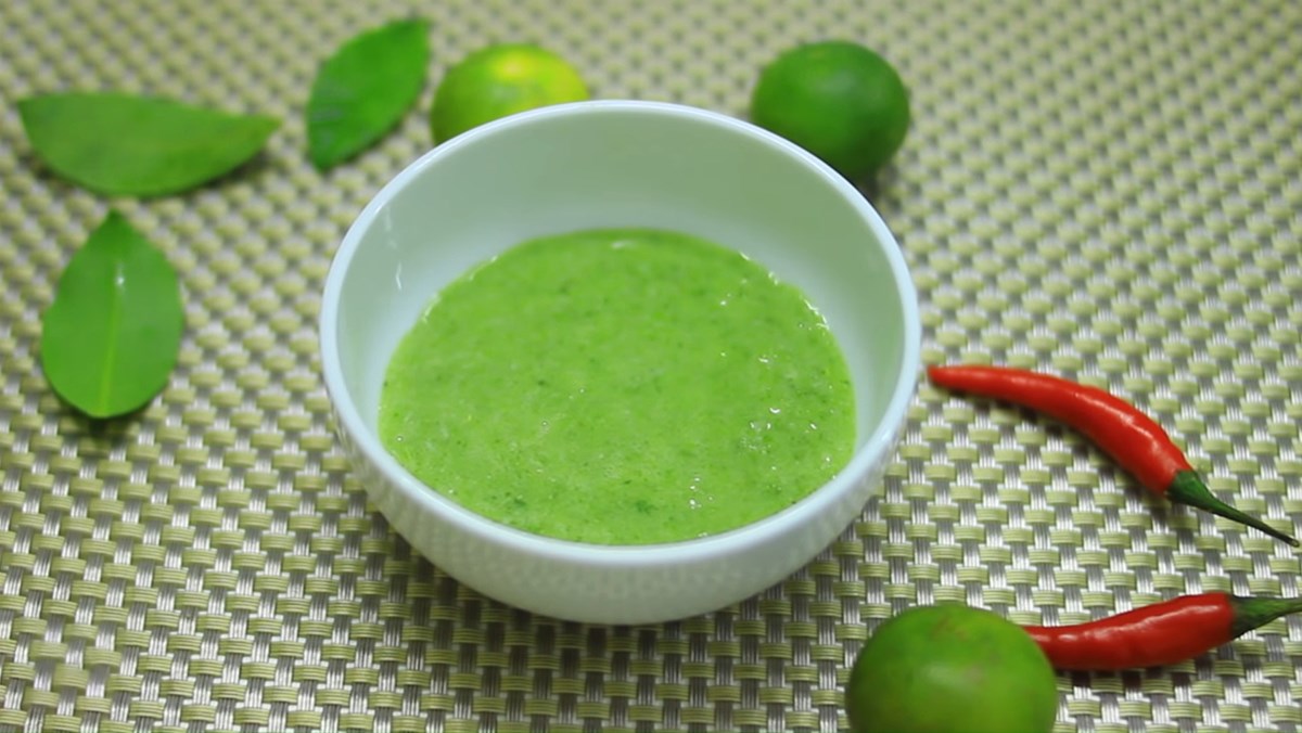 Green chili sauce