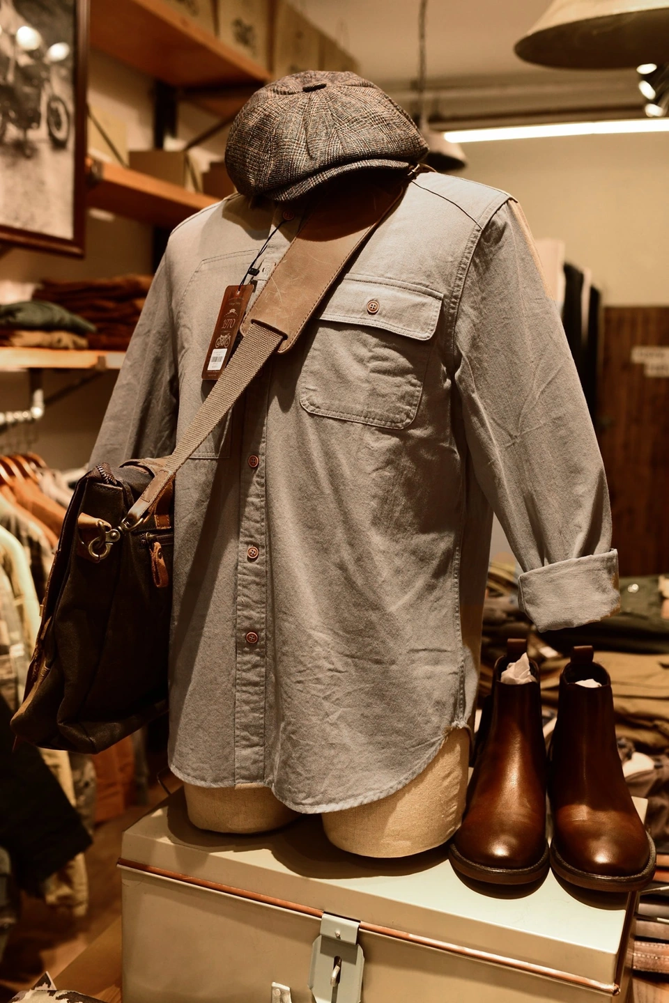 quà kỷ niệm ngày yêu nhau cho bạn trai Lựa chọn quần áo phù hợp sở thích bạn trai