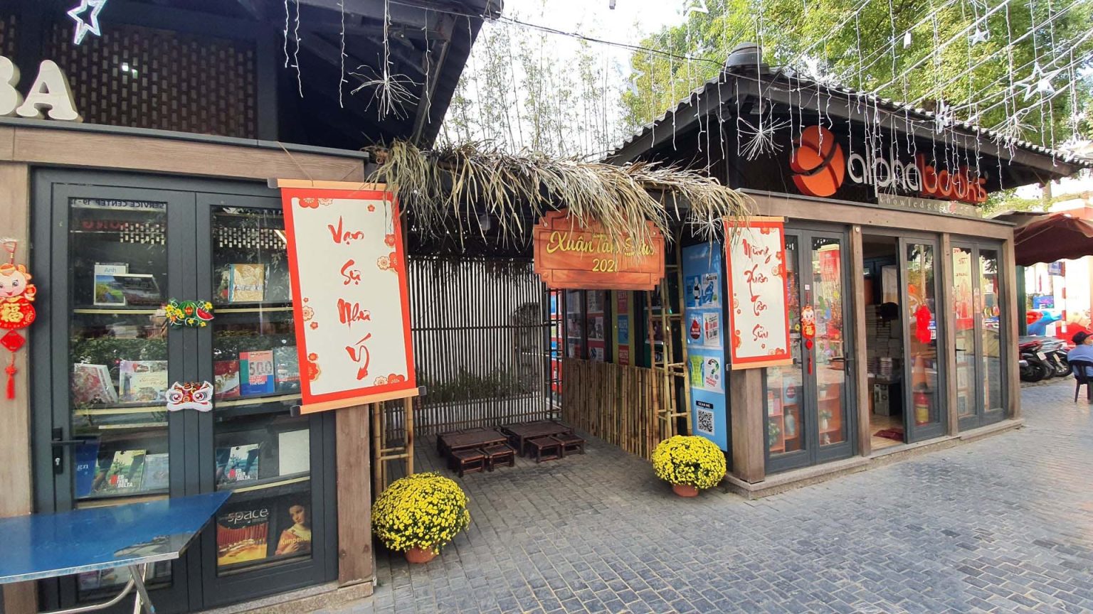 Hanoi Book Street is conveniently located in the city center