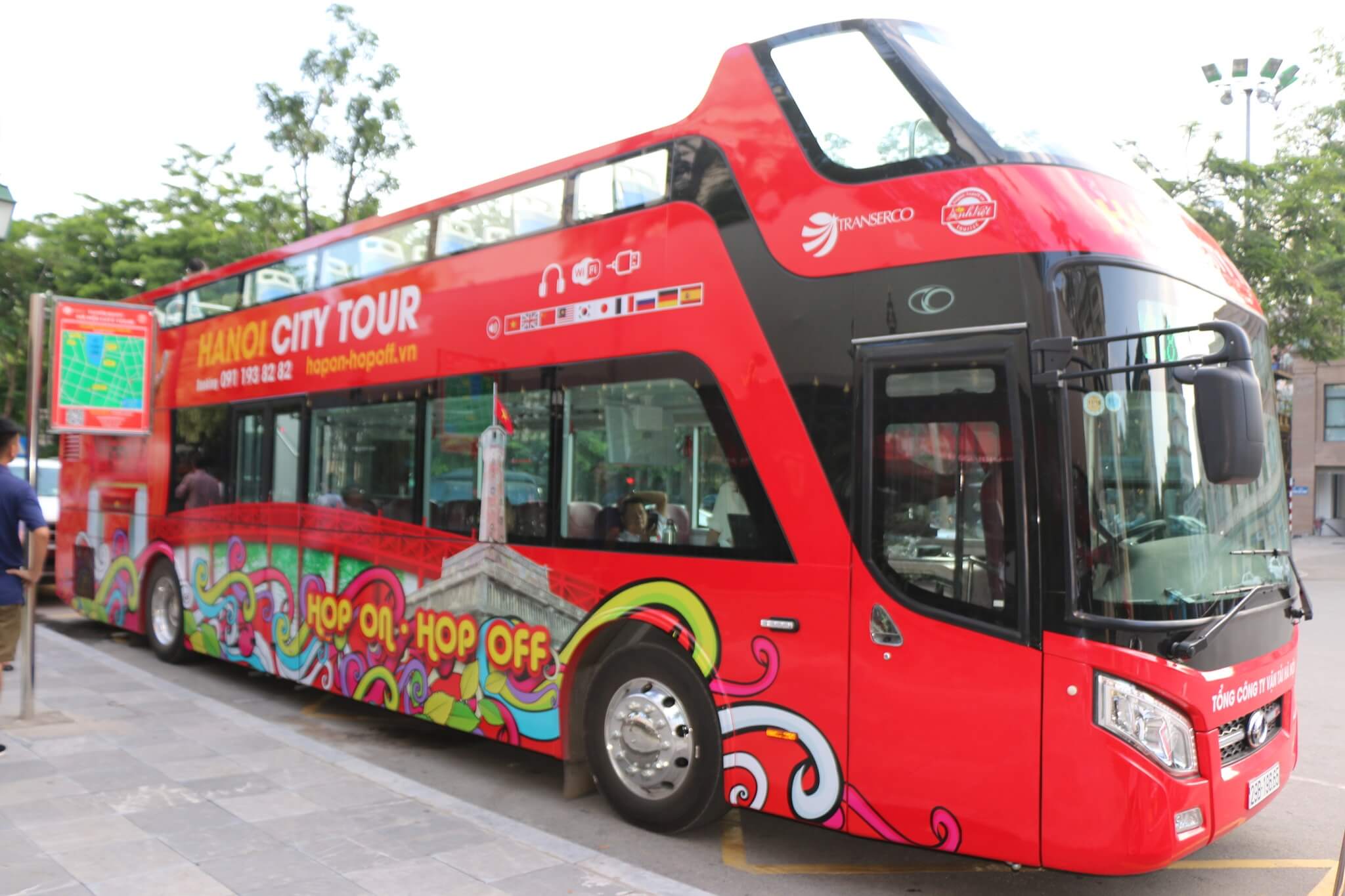 Hanoi bus tour