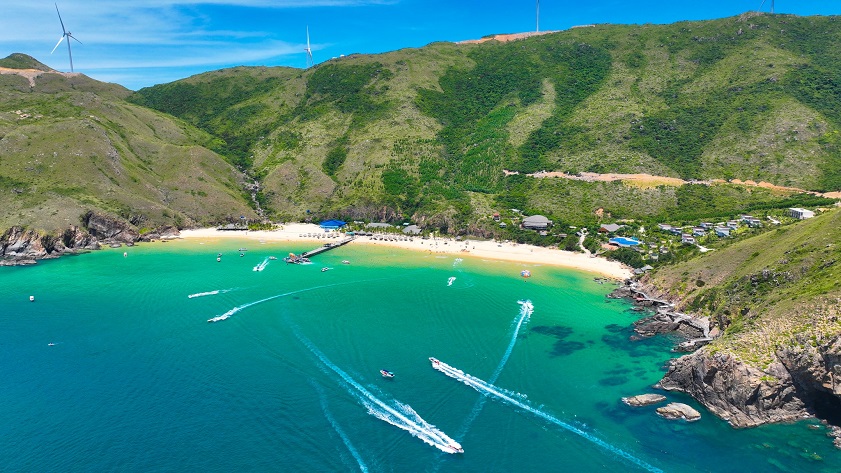 Have a dreamy honeymoon with blue seas in Quy Nhon